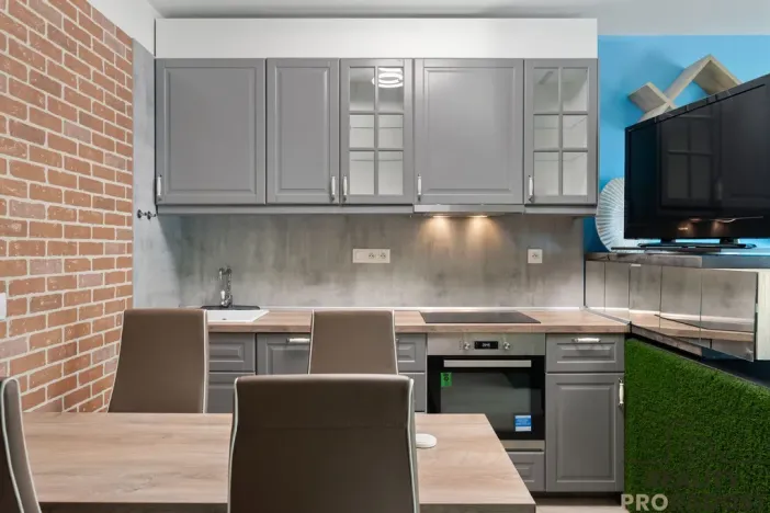 Pronájem bytu 1+kk, Praha - Letňany, Škrábkových, 39 m2