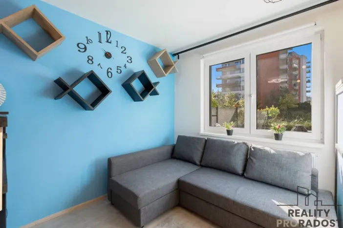Pronájem bytu 1+kk, Praha - Letňany, Škrábkových, 39 m2