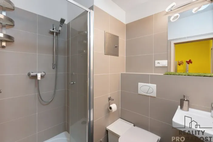 Pronájem bytu 1+kk, Praha - Letňany, Škrábkových, 39 m2