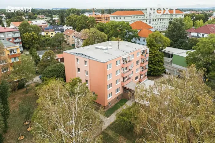 Prodej bytu 3+1, Břeclav, Kpt. Jaroše, 78 m2