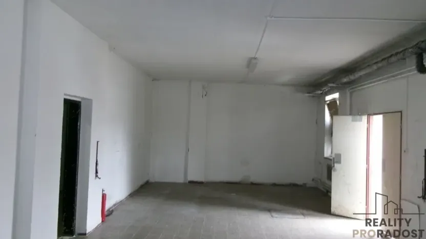 Pronájem skladu, Brno, 139 m2