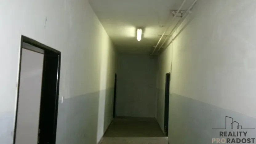 Pronájem skladu, Brno, 139 m2