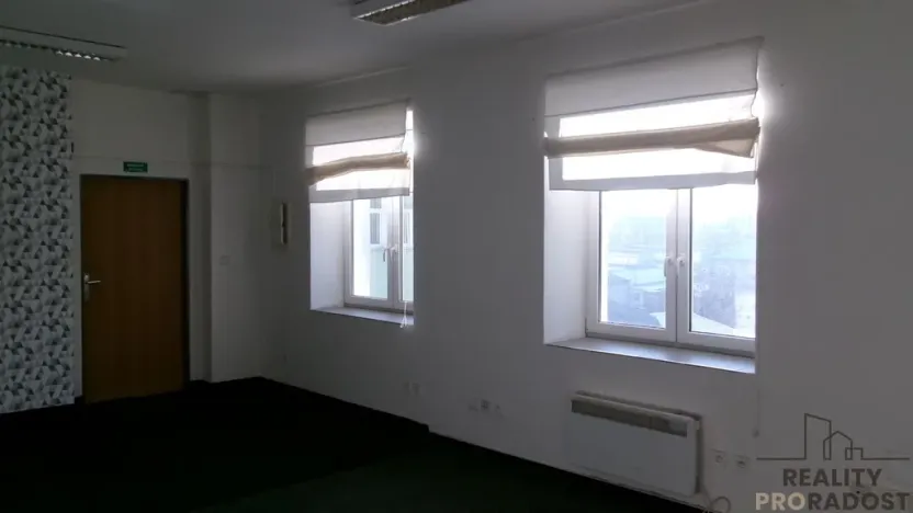 Pronájem kanceláře, Brno, Cejl, 262 m2