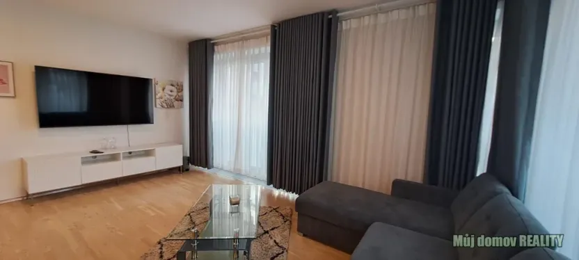 Pronájem bytu 2+1, Praha - Žižkov, Olšanská, 79 m2