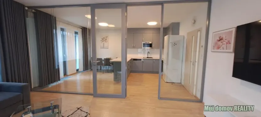 Pronájem bytu 2+1, Praha - Žižkov, Olšanská, 79 m2