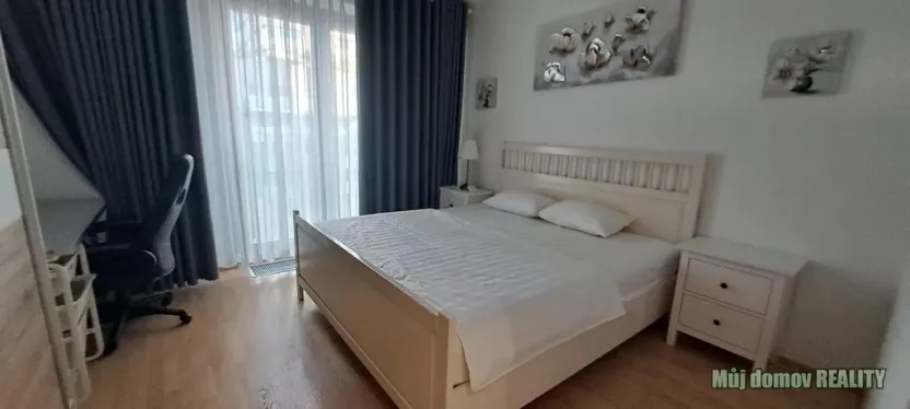 Pronájem bytu 2+1, Praha - Žižkov, Olšanská, 79 m2