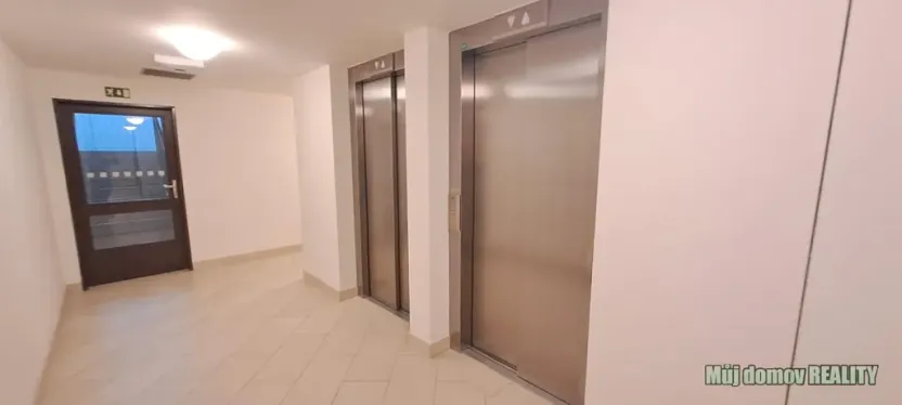Pronájem bytu 2+1, Praha - Žižkov, Olšanská, 79 m2