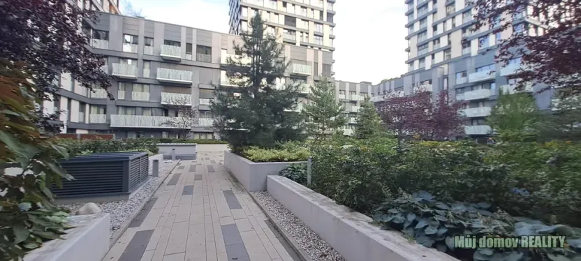 Pronájem bytu 2+1, Praha - Žižkov, Olšanská, 79 m2