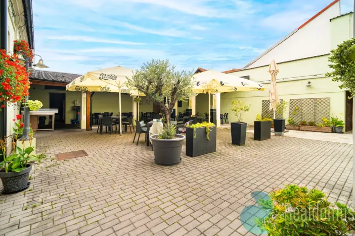 Prodej restaurace, Třeboň, Táboritská, 450 m2