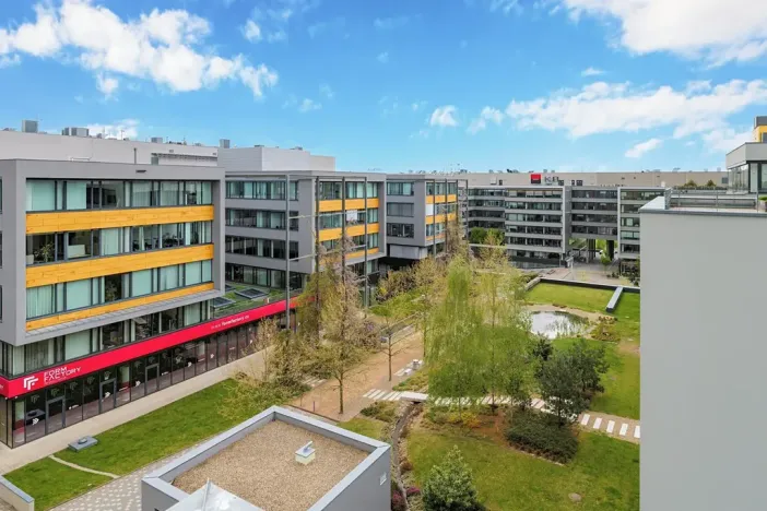 Pronájem kanceláře, Praha - Stodůlky, náměstí Junkových, 2000 m2
