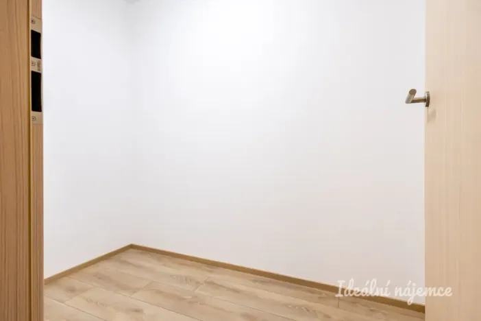 Pronájem bytu 2+kk, Praha - Chodov, Nebřenická, 44 m2