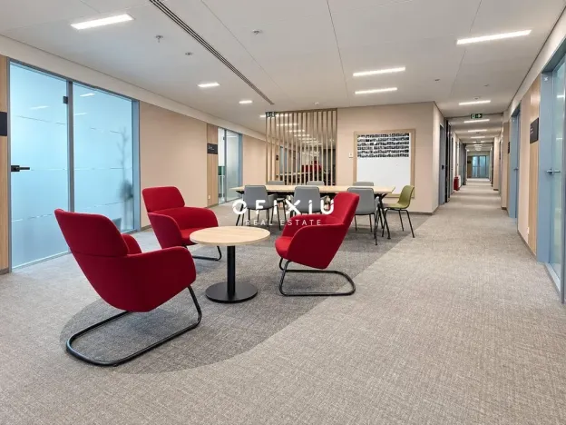 Pronájem kanceláře, Praha - Košíře, Vrchlického, 350 m2