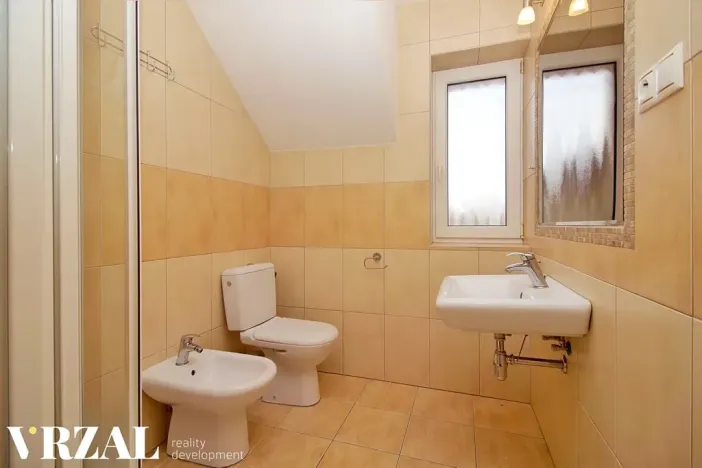 Prodej vícegeneračního domu, Tursko, Ke Statkům, 189 m2
