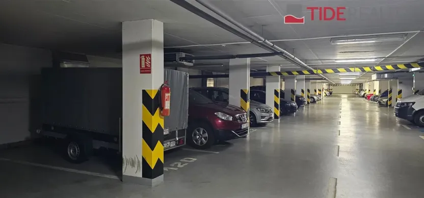 Prodej garážového stání, Praha - Vokovice, Irská, 21 m2