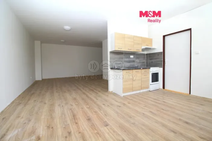 Pronájem bytu 2+kk, Trutnov - Střední Předměstí, Horská, 47 m2