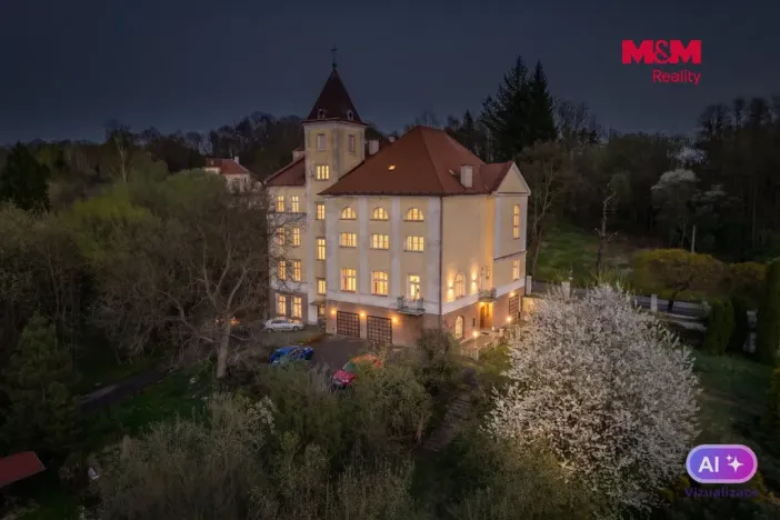 Prodej atypického bytu, Orlová - Město, Fr. Palackého, 140 m2