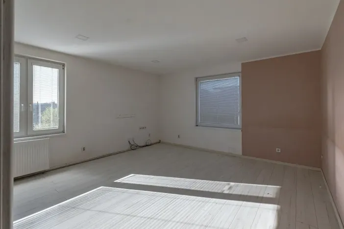 Dražba bytu 4+1, Radonice, Zápská, 108 m2