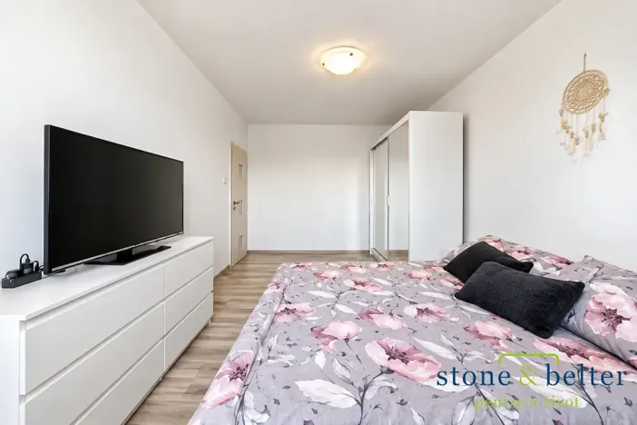 Pronájem bytu 2+kk, Znojmo, Pražská sídl., 53 m2