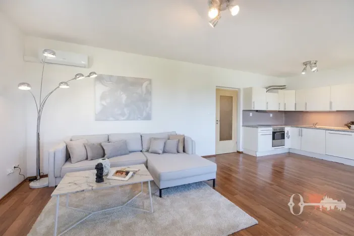 Prodej bytu 2+kk, Praha - Štěrboholy, Andersenova, 65 m2