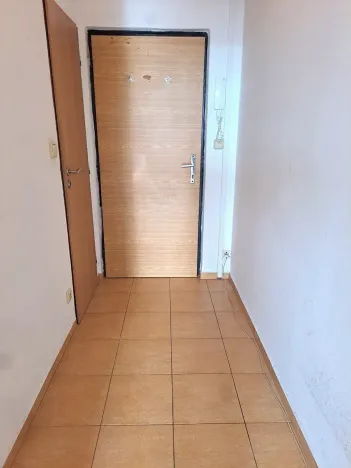 Pronájem bytu 1+kk, Hradec Králové, třída Edvarda Beneše, 29 m2