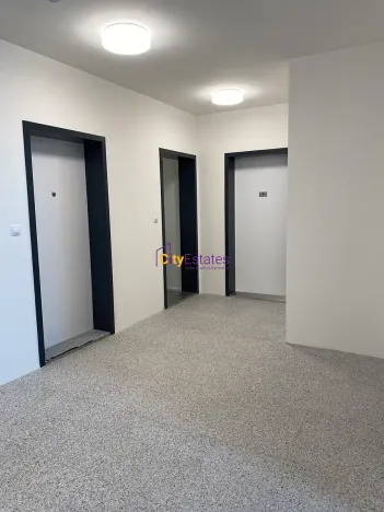 Pronájem bytu 2+kk, Praha - Smíchov, Nádražní, 56 m2