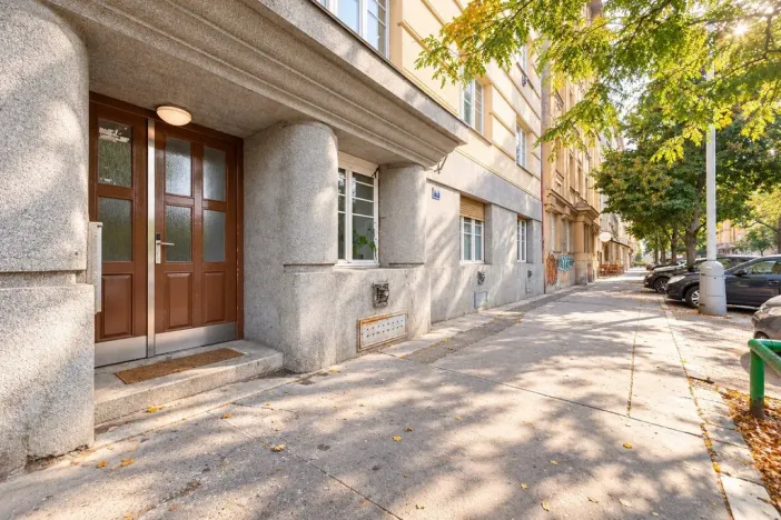 Pronájem bytu 2+1, Praha - Vinohrady, Čáslavská, 76 m2