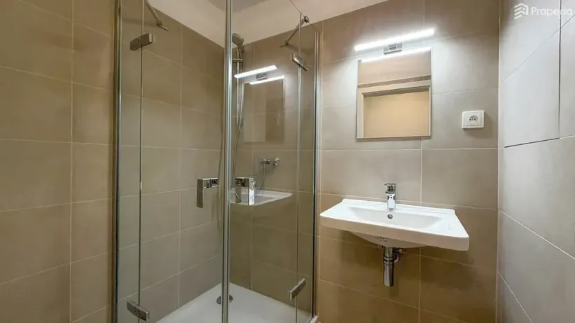 Pronájem bytu 1+kk, Znojmo, Jarošova, 35 m2