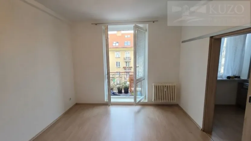 Pronájem bytu 2+1, Praha, Lounských, 57 m2