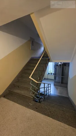 Pronájem bytu 2+1, Praha, Lounských, 57 m2
