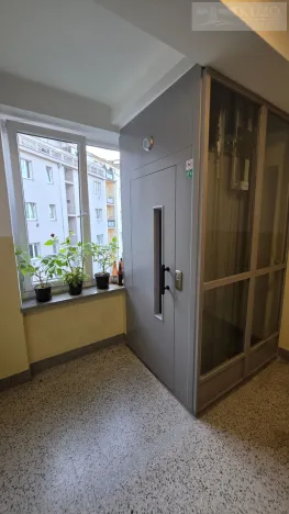 Pronájem bytu 2+1, Praha, Lounských, 57 m2