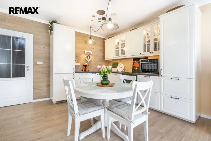 Prodej bytu 3+kk, Karlovy Vary, Raisova, 87 m2