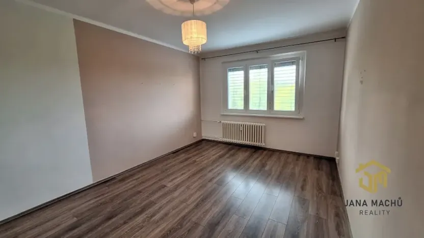 Prodej bytu 2+1, Kroměříž, Velehradská, 56 m2