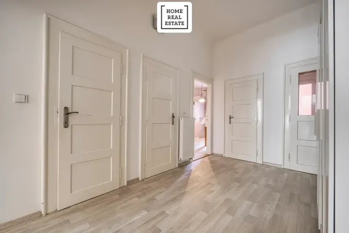 Pronájem bytu 2+1, Praha - Vinohrady, Korunní, 79 m2