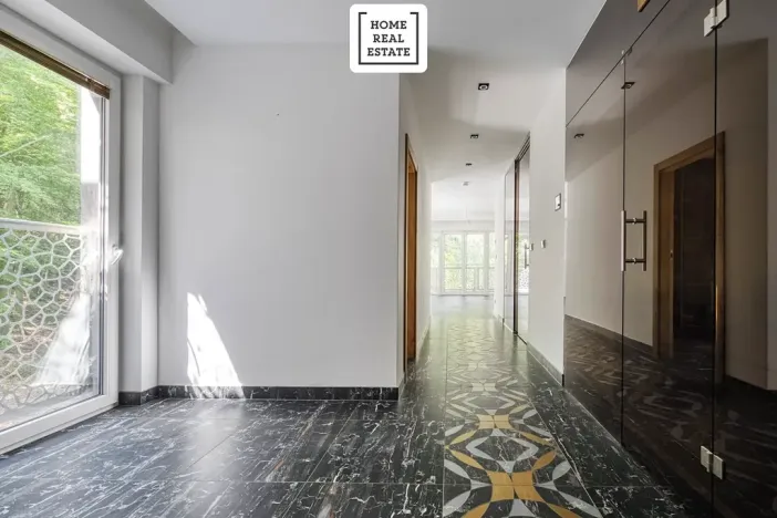 Prodej bytu 4+kk, Karlovy Vary, Šumavská, 171 m2