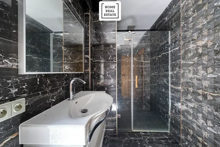 Prodej bytu 3+kk, Karlovy Vary, Šumavská, 171 m2