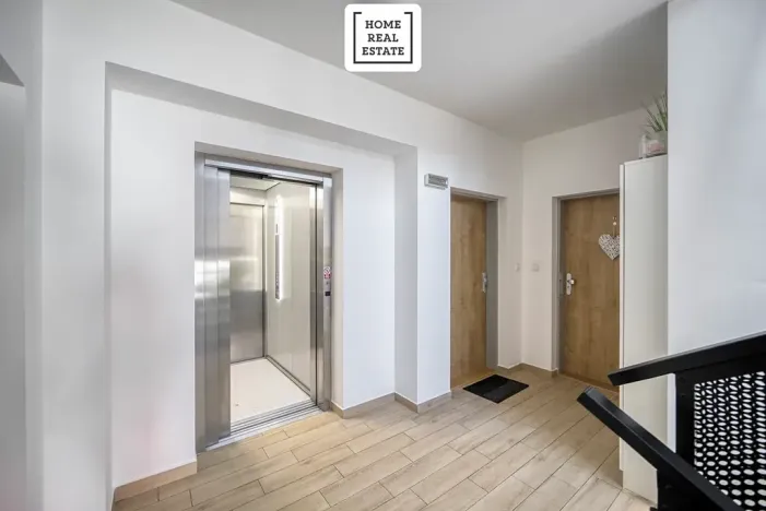 Prodej bytu 3+kk, Karlovy Vary, Šumavská, 171 m2