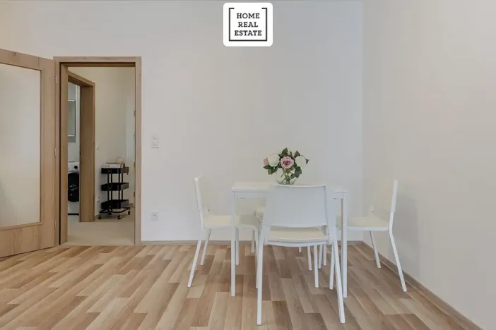 Pronájem bytu 1+kk, Praha - Strašnice, Zvěřinova, 48 m2
