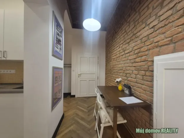 Pronájem bytu 1+1, Praha - Nové Město, Hálkova, 38 m2