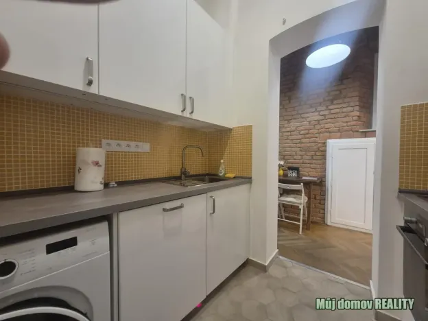 Pronájem bytu 1+1, Praha - Nové Město, Hálkova, 38 m2