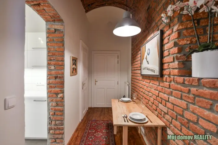 Pronájem bytu 1+1, Praha - Nové Město, Hálkova, 33 m2