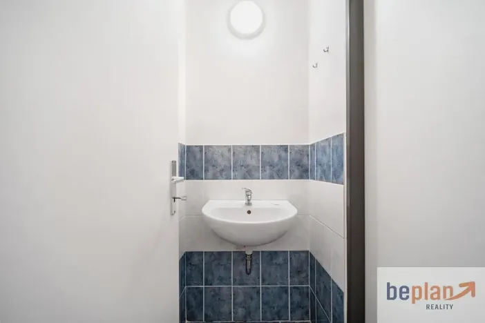 Pronájem obchodního prostoru, Brno, Kosmova, 58 m2