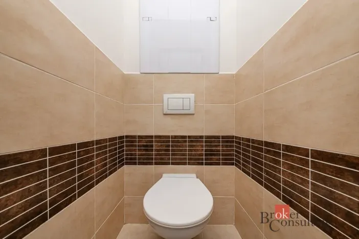Pronájem bytu 2+kk, Praha - Kobylisy, Chabařovická, 47 m2