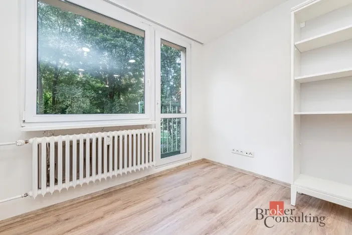 Pronájem bytu 2+kk, Praha - Kobylisy, Chabařovická, 47 m2