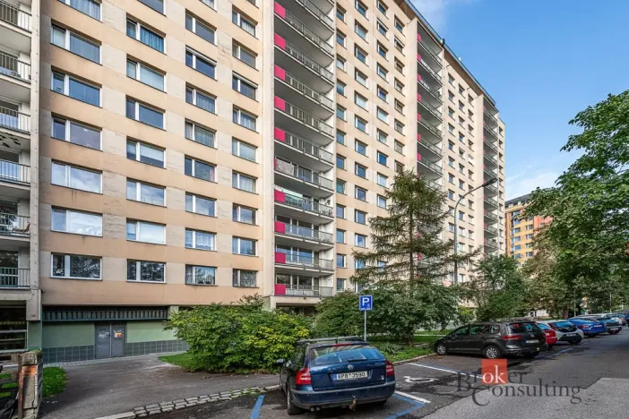 Pronájem bytu 2+kk, Praha - Kobylisy, Chabařovická, 47 m2