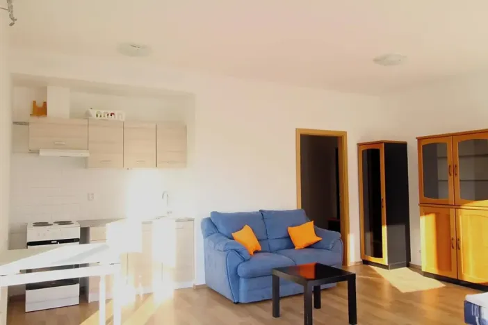 Pronájem bytu 1+kk, Praha - Letňany, Hlučkova, 38 m2