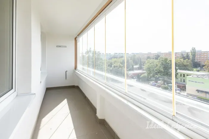Pronájem bytu 1+kk, Praha - Prosek, Vysočanská, 36 m2
