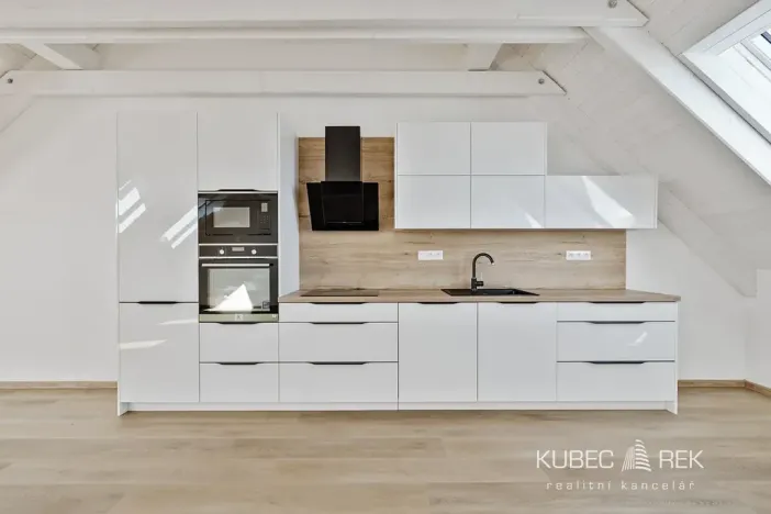 Prodej bytu 2+kk, Veselí nad Lužnicí, Budějovická, 78 m2