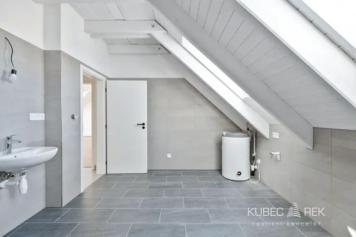 Prodej bytu 2+kk, Veselí nad Lužnicí, Budějovická, 78 m2