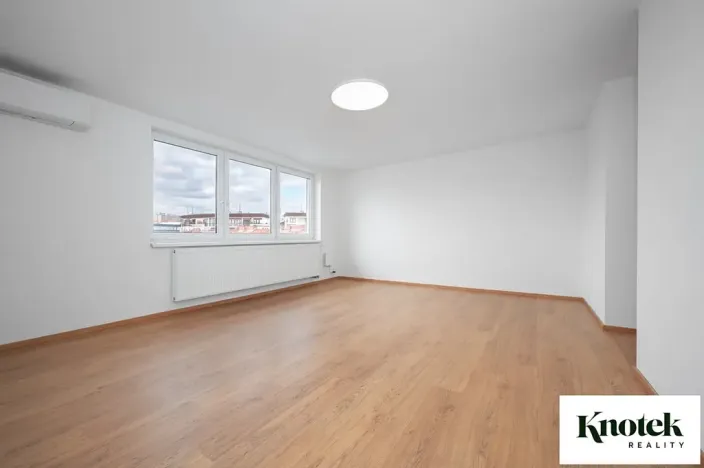 Pronájem kanceláře, Brno, Štefánikova, 400 m2