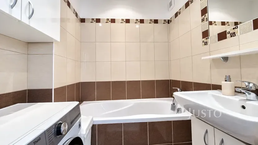 Prodej bytu 3+1, Písek, Otakara Jeremiáše, 67 m2